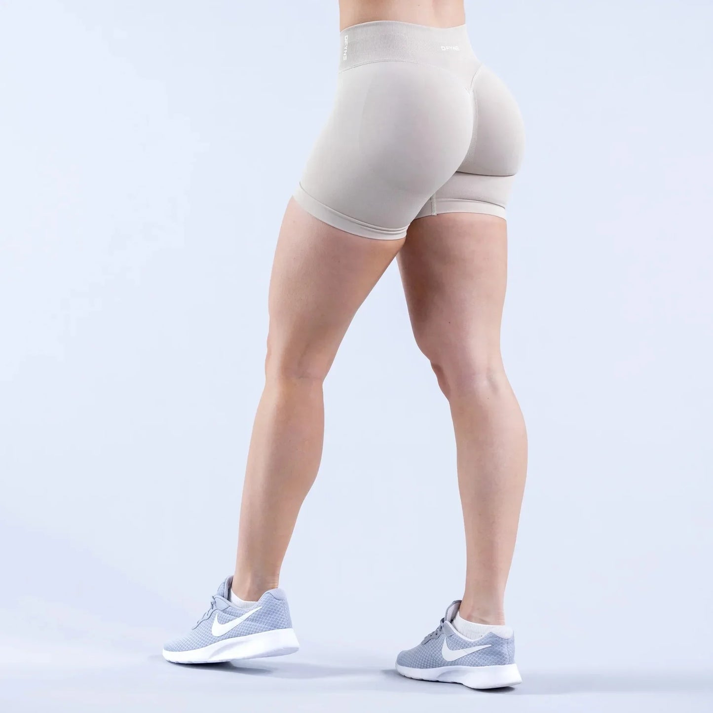 Dynamic Shorts With Logo 4.5' Seamless Scrunch Bum Yoga Short Ribbed High Waist Band Gym Short High Stretch Workout Biker Shorts