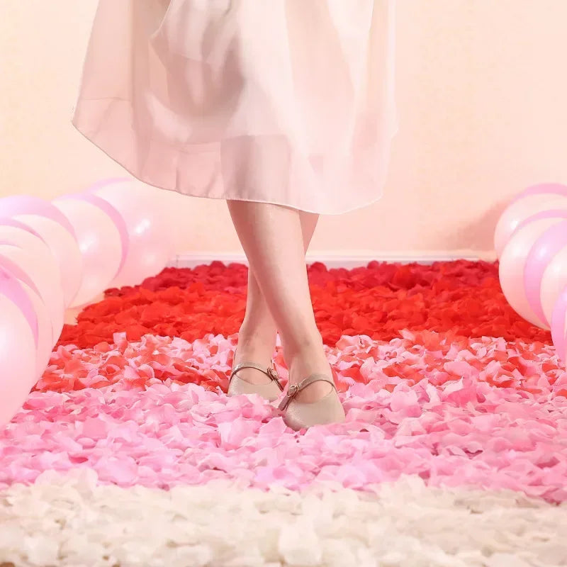 Red Silk Fake Rose Petals (100/10,000pcs) – Artificial Flower Petals for Valentine’s Day, Weddings, and Romantic Party Decor