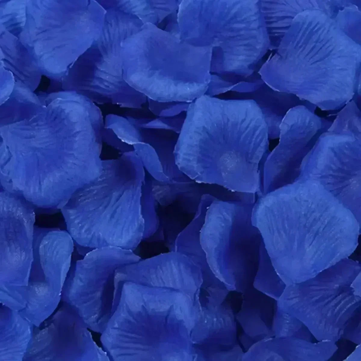 Red Silk Fake Rose Petals (100/10,000pcs) – Artificial Flower Petals for Valentine’s Day, Weddings, and Romantic Party Decor
