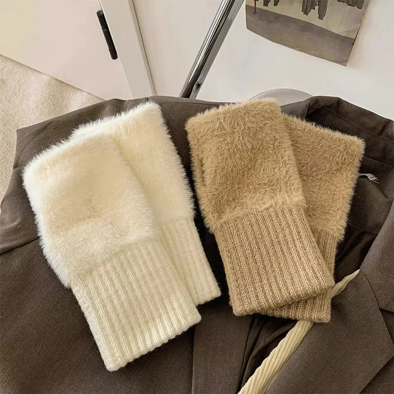 1 Pair of Mink Fleece Soft Winter Half-Finger Gloves for Women – Warm, Luxury Plush Knitted Fingerless Wrist Mittens for Comfort and Style"