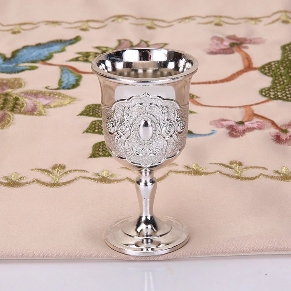 Vintage Palace White Wine Glass Engraved Flower Pattern Goblet Wineglass Bar Metal Wine Glass Champagne Cocktail Drinking Cup