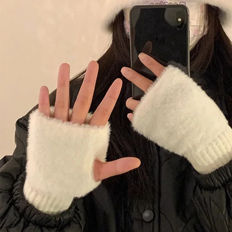 1 Pair of Mink Fleece Soft Winter Half-Finger Gloves for Women – Warm, Luxury Plush Knitted Fingerless Wrist Mittens for Comfort and Style"