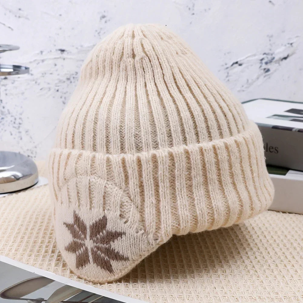 Men's and Women's Autumn & Winter Warm Plush Knitted Beanie Hat – Unisex Snow Skull Cap with Windproof Ear Protection, Cozy Wool Winter Hat