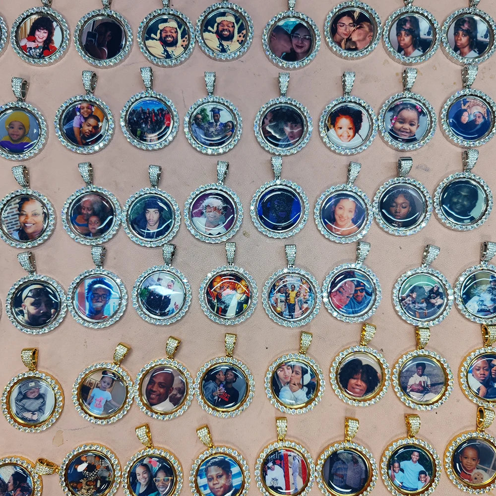 Custom Rotating Double Sides Photo Medallions Pendant Necklace Iced out Circle Photo Chain Pendant Couple Valentine's Day gift