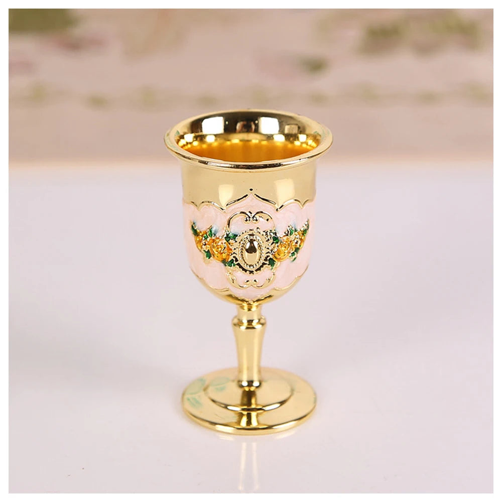 Vintage Palace White Wine Glass Engraved Flower Pattern Goblet Wineglass Bar Metal Wine Glass Champagne Cocktail Drinking Cup