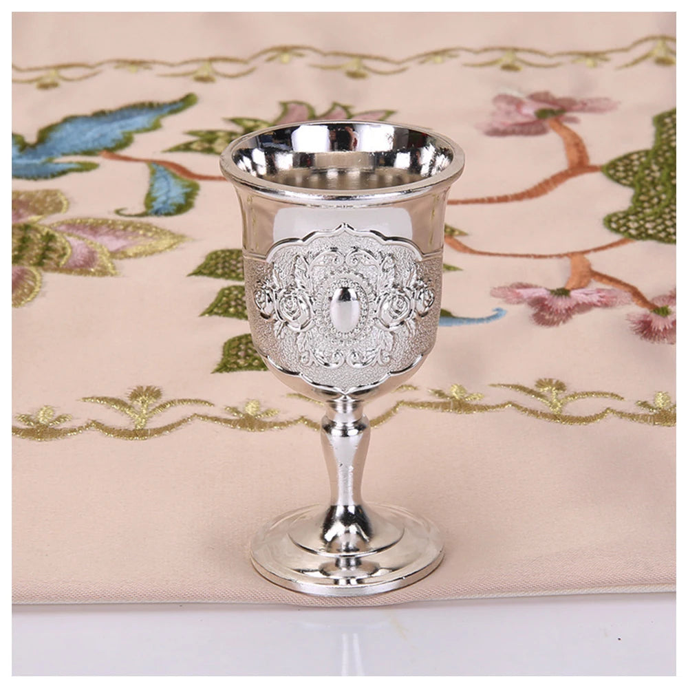 Vintage Palace White Wine Glass Engraved Flower Pattern Goblet Wineglass Bar Metal Wine Glass Champagne Cocktail Drinking Cup