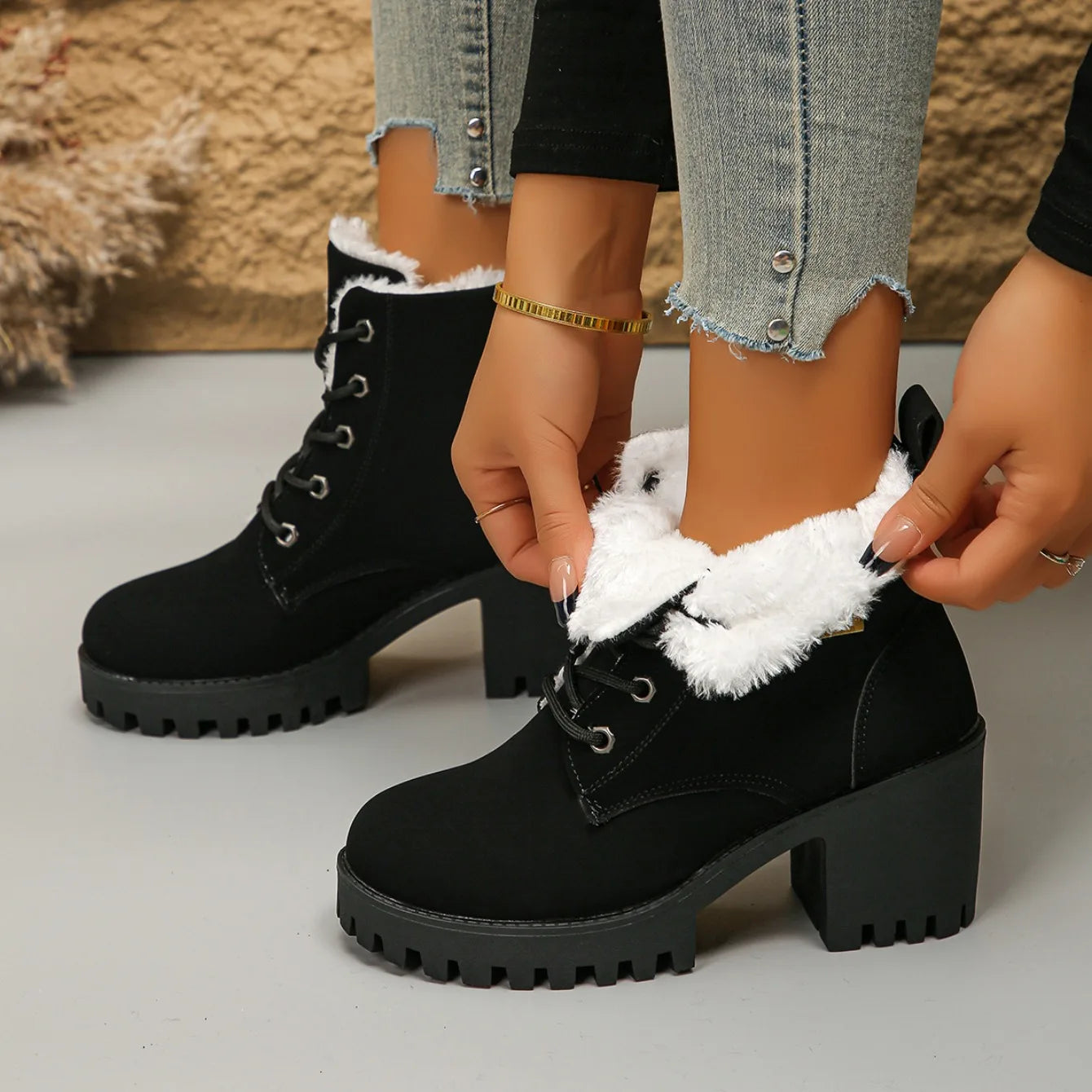 Women Snow Boots Winter Thickened Fluff Warm Ankle Boots Women Fashion Comfortable Outdoor High Heels Shoes Women Botas De Mujer