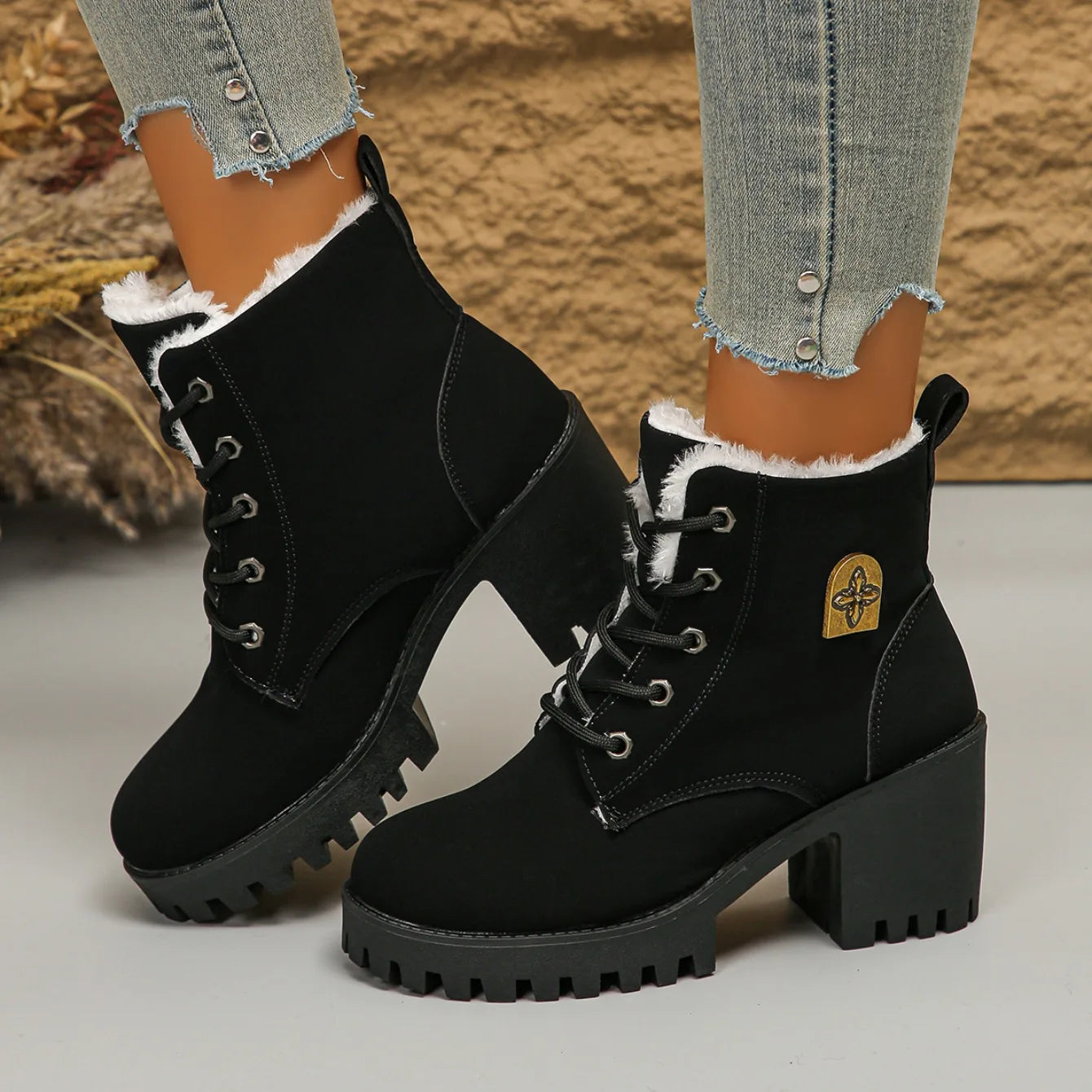 Women Snow Boots Winter Thickened Fluff Warm Ankle Boots Women Fashion Comfortable Outdoor High Heels Shoes Women Botas De Mujer