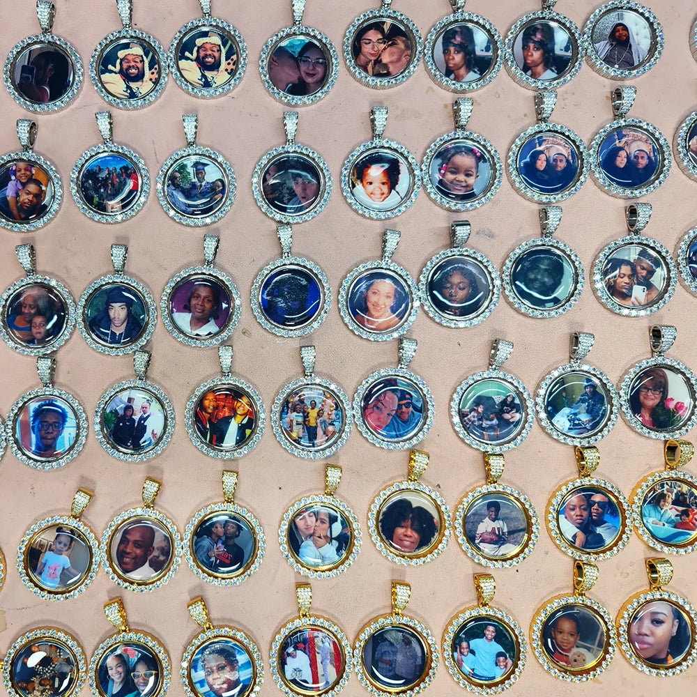 Custom Rotating Double Sides Photo Medallions Pendant Necklace Iced out Circle Photo Chain Pendant Couple Valentine's Day gift